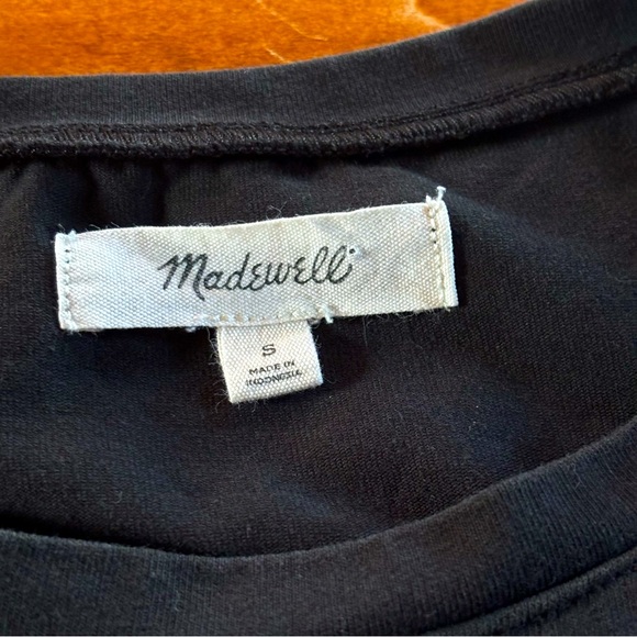 Madewell Elevated Basic Black Tee - Picture 5 of 9